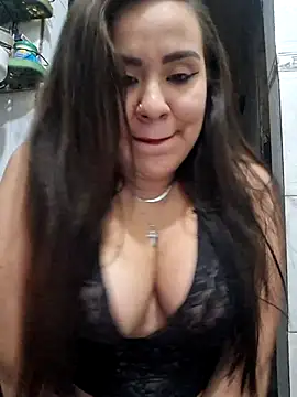 Snapshot of juliaYalla chatting on 09-20-25, 05:23 juliaYalla online show from 09-20-25, 05:23