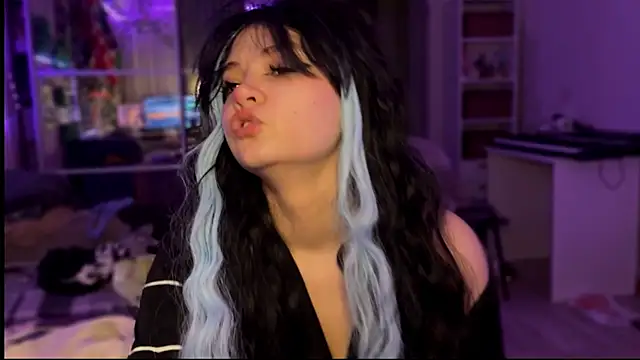 nikoli naw online show from 11-13-25, 04:55