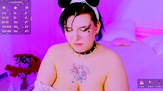 bluelunaray online show from 11-04-25, 11:03