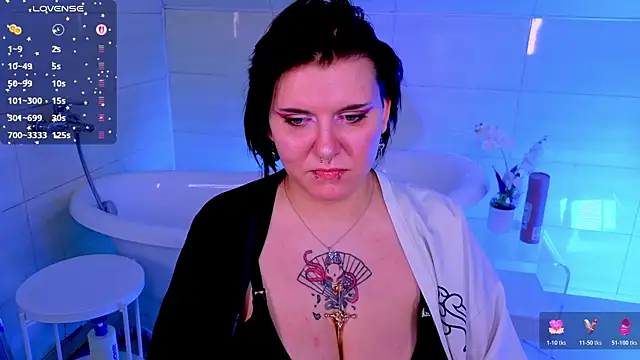 bluelunaray online show from 11-22-25, 10:25