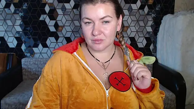 NikaSkylink online show from 12-16-25, 05:00