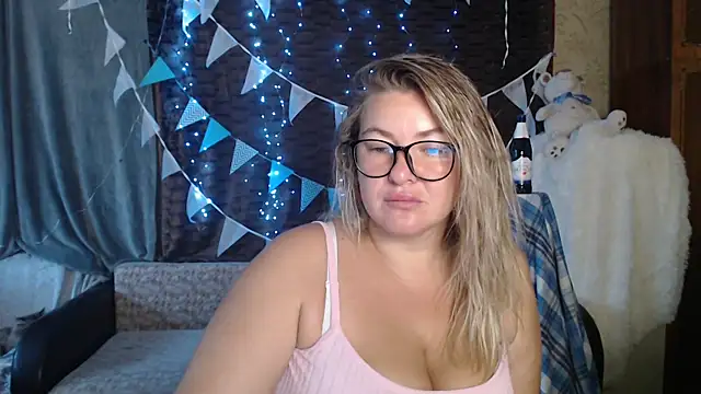 NikaSkylink online show from 09-26-25, 03:24