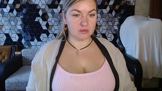 Snapshot of NikaSkylink chatting on 02-03-26, 05:05 NikaSkylink online show from 02-03-26, 05:05