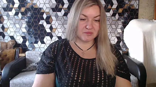 Snapshot of NikaSkylink chatting on 02-09-26, 05:16 NikaSkylink online show from 02-09-26, 05:16