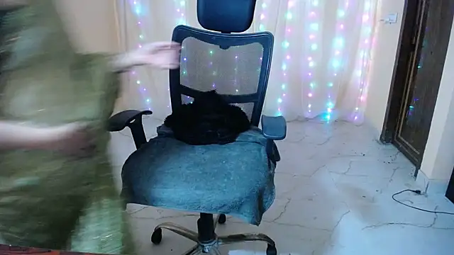 Divvya  online show from 01-10-26, 06:03