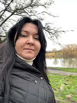 Liza Will online show from 12-15-25, 07:47