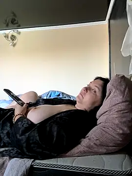 Liza Will online show from 10-29-25, 06:23