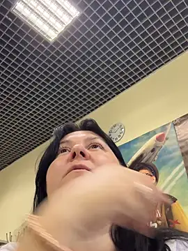 Liza Will online show from 11-28-25, 10:48