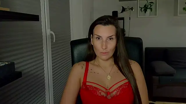 DonnaAmore online show from 11-17-25, 03:27