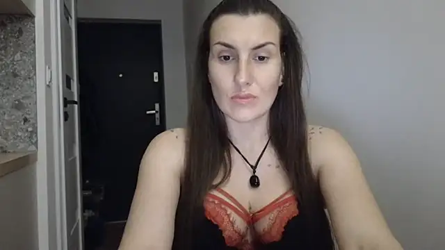 DonnaAmore online show from 04-17-26, 08:33