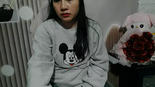 Emachiii online show from 11-19-25, 04:45