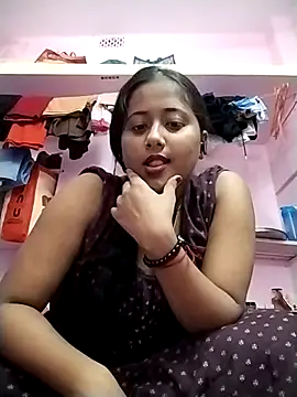 Snapshot of Fun__with__Prity chatting on 09-24-25, 06:25 Fun  with  Prity online show from 09-24-25, 06:25