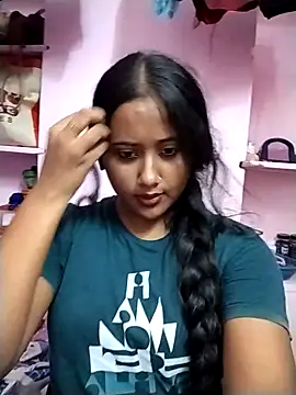 Snapshot of Fun__with__Prity chatting on 09-15-25, 05:35 Fun  with  Prity online show from 09-15-25, 05:35