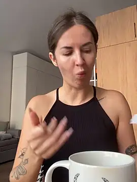 ElizabetBlack online show from 11-04-25, 07:56