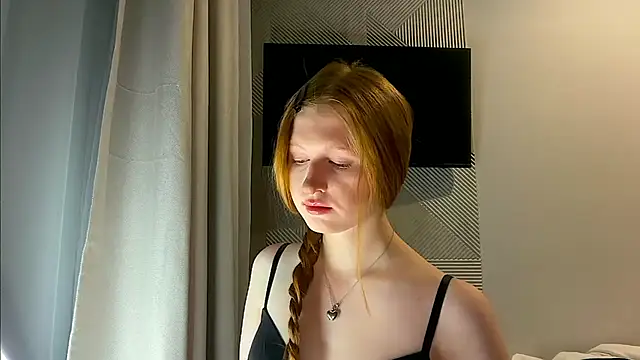 LuxXAngel online show from 04-09-26, 10:49