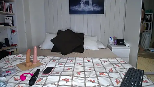 alexa moreti online show from 11-04-25, 09:13