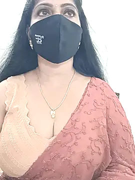 Snapshot of shivani27 chatting on 05-02-26, 04:45 shivani27 online show from 05-02-26, 04:45
