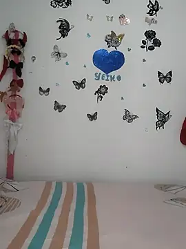 Snapshot of AntonelaMorriz chatting on 12-04-25, 08:24 AntonelaMorriz online show from 12-04-25, 08:24