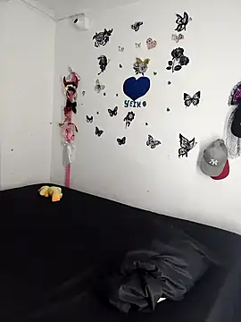 Snapshot of AntonelaMorriz chatting on 12-17-25, 08:08 AntonelaMorriz online show from 12-17-25, 08:08