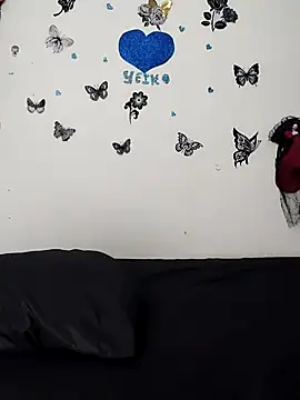 Snapshot of AntonelaMorriz chatting on 11-25-25, 08:14 AntonelaMorriz online show from 11-25-25, 08:14