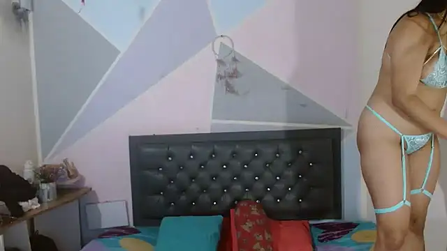 Adut Akech online show from 06-23-26, 12:47