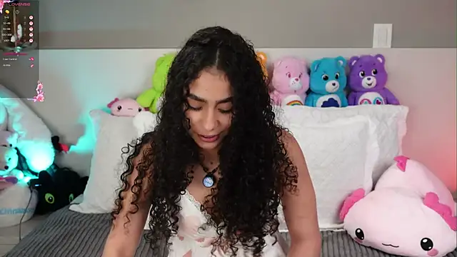 Victoria Curly online show from 01-17-26, 02:04