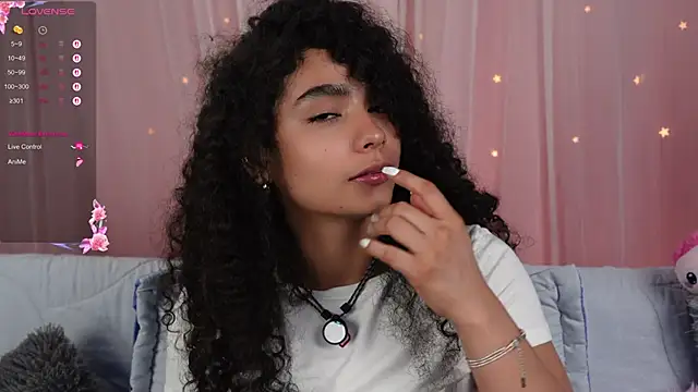 Victoria Curly online show from 10-15-25, 01:15