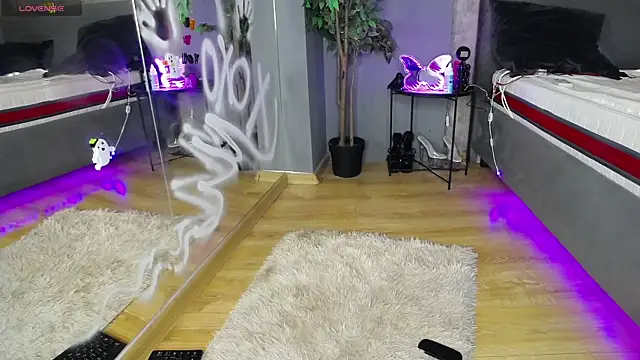 ScarlettJakobs online show from 10-31-25, 07:05