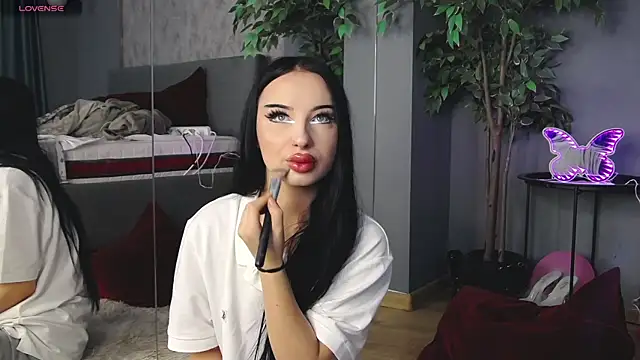 ScarlettJakobs online show from 10-04-25, 05:53