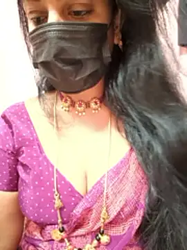 Snapshot of sana-99 chatting on 06-11-26, 12:43 sana-99 online show from 06-11-26, 12:43