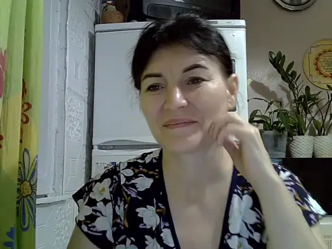 Krystal 82 online show from 10-31-25, 05:09