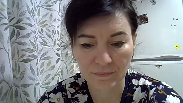 Krystal 82 online show from 12-20-25, 03:53