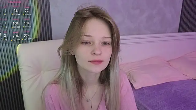 Snapshot of vialeta_baby chatting on 10-09-25, 10:54 vialeta baby online show from 10-09-25, 10:54