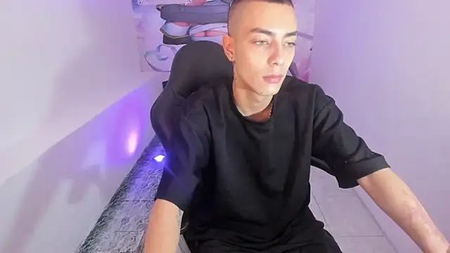 Dereck Boy8 online show from 11-12-25, 08:45