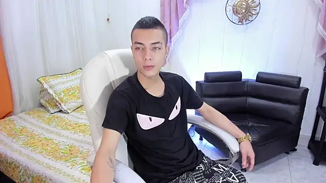 Dereck Boy8 online show from 10-22-25, 09:35