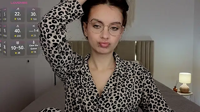 Real cutie1 online show from 07-09-26, 12:59
