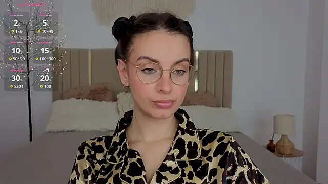 Real cutie1 online show from 07-17-26, 12:46