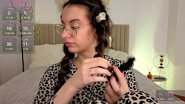 Real cutie1 online show from 06-10-26, 01:01