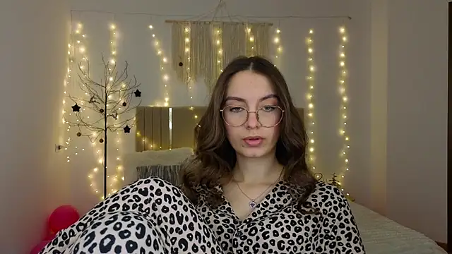 Real cutie1 online show from 01-09-26, 01:51