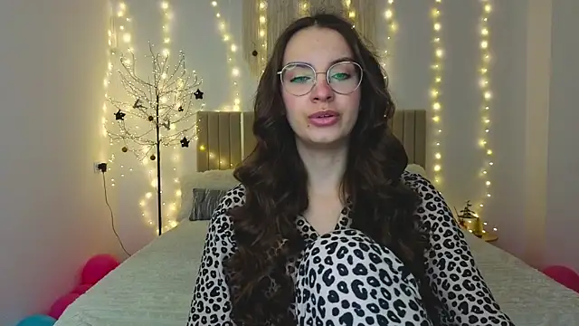 Real cutie1 online show from 01-10-26, 02:01