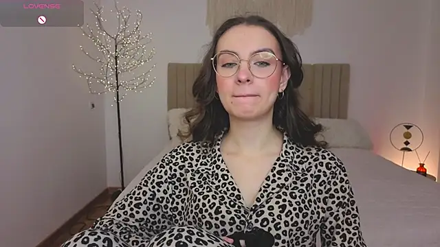 Real cutie1 online show from 05-02-26, 01:05