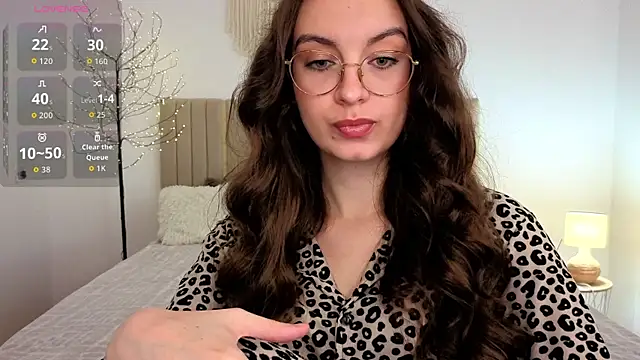Real cutie1 online show from 06-19-26, 01:06
