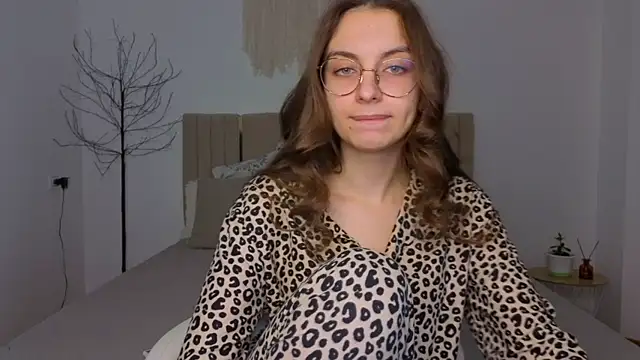 Real cutie1 online show from 12-01-25, 02:18