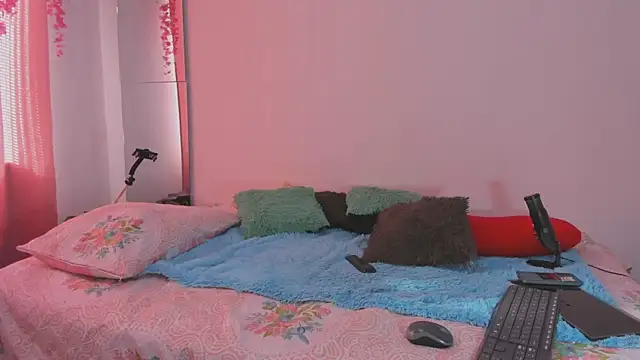 lanastone86 online show from 11-13-25, 01:15