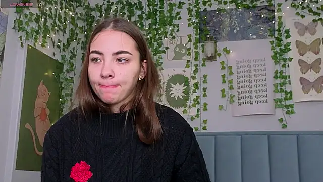 Ashley Pierce online show from 12-04-25, 04:11