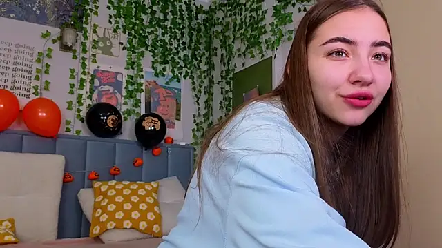 Ashley Pierce online show from 10-23-25, 04:11