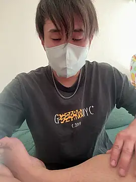 Snapshot of TinTin3432 chatting on 09-21-25, 03:55 TinTin3432 online show from 09-21-25, 03:55