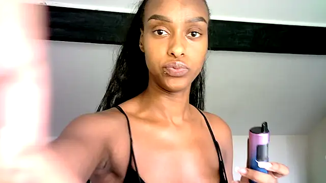 Snapshot of Hazel_Dollxx chatting on 09-10-25, 10:25 Hazel Dollxx online show from 09-10-25, 10:25