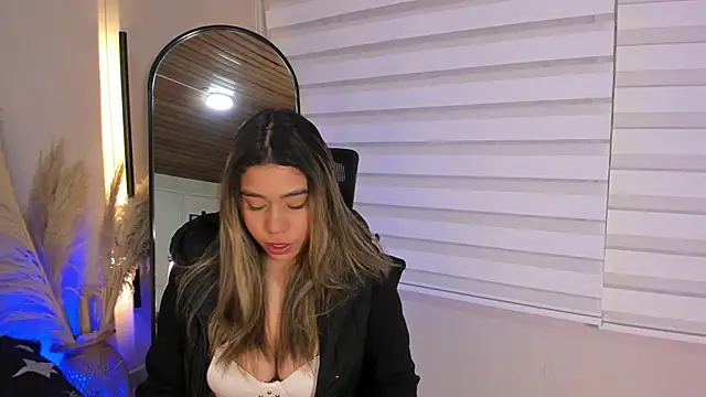 Rachell criss online show from 10-25-25, 04:00