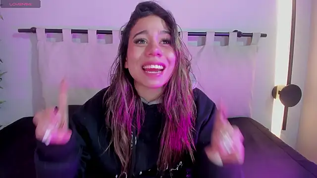 Rachell criss online show from 03-12-26, 04:18